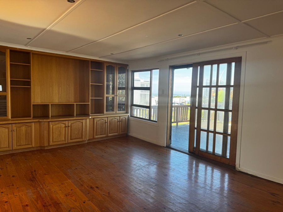 5 Bedroom Property for Sale in Kabeljauws Eastern Cape